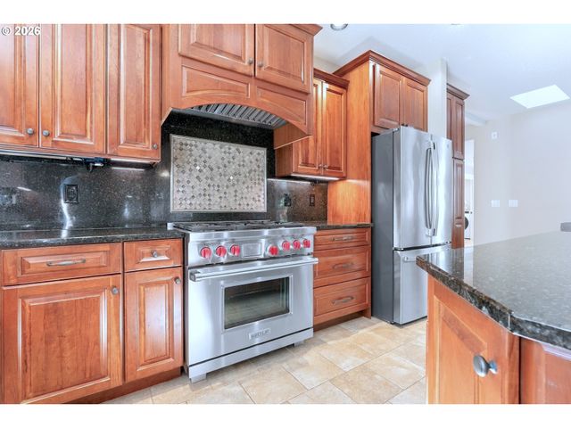 16294 PARKER Rd, Lake Oswego, OR 97035