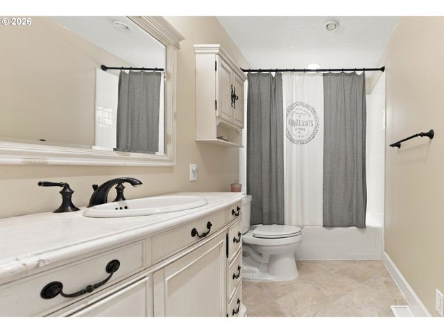 16294 PARKER Rd, Lake Oswego, OR 97035