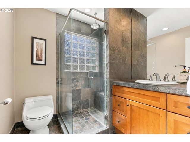 16294 PARKER Rd, Lake Oswego, OR 97035