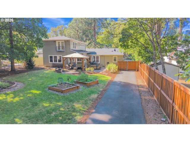 16294 PARKER Rd, Lake Oswego, OR 97035