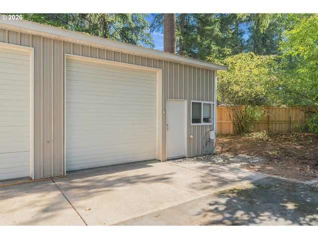 16294 PARKER Rd, Lake Oswego, OR 97035