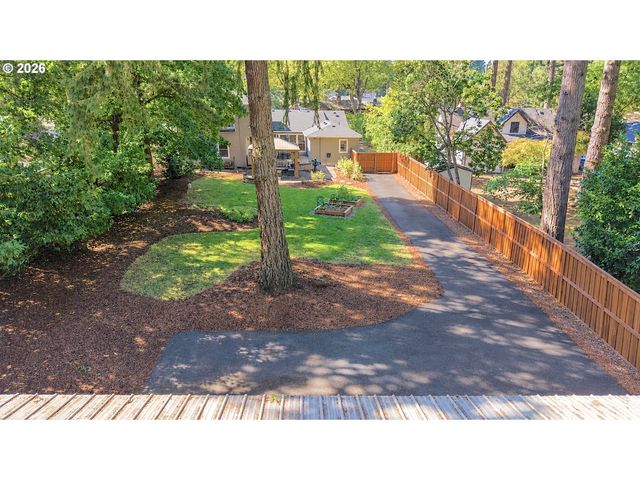 16294 PARKER Rd, Lake Oswego, OR 97035
