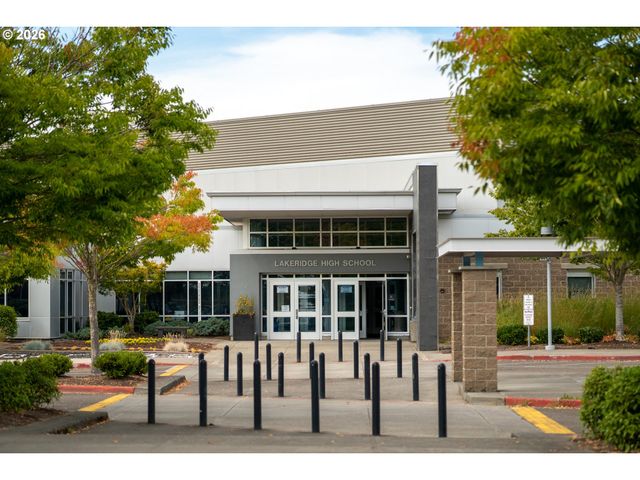 16294 PARKER Rd, Lake Oswego, OR 97035
