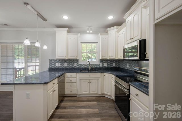 136 Gibralter Point Road, Dallas, NC 28034