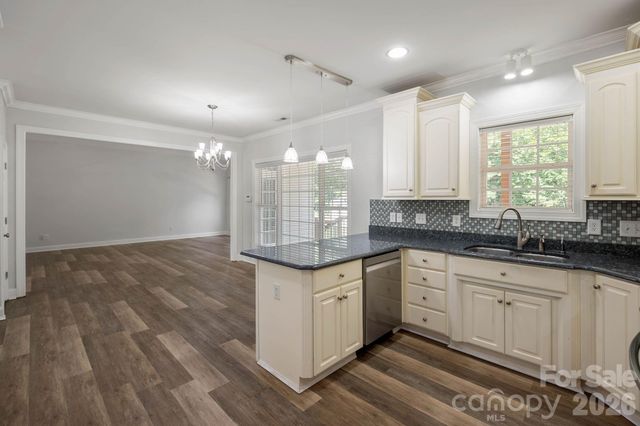 136 Gibralter Point Road, Dallas, NC 28034