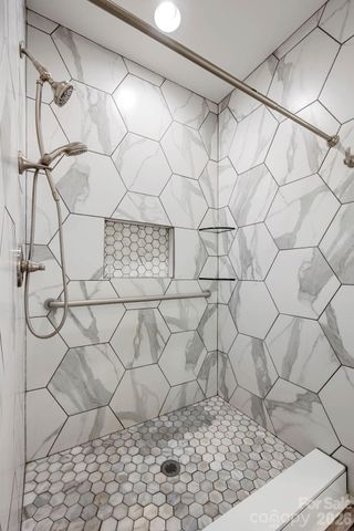 136 Gibralter Point Road, Dallas, NC 28034