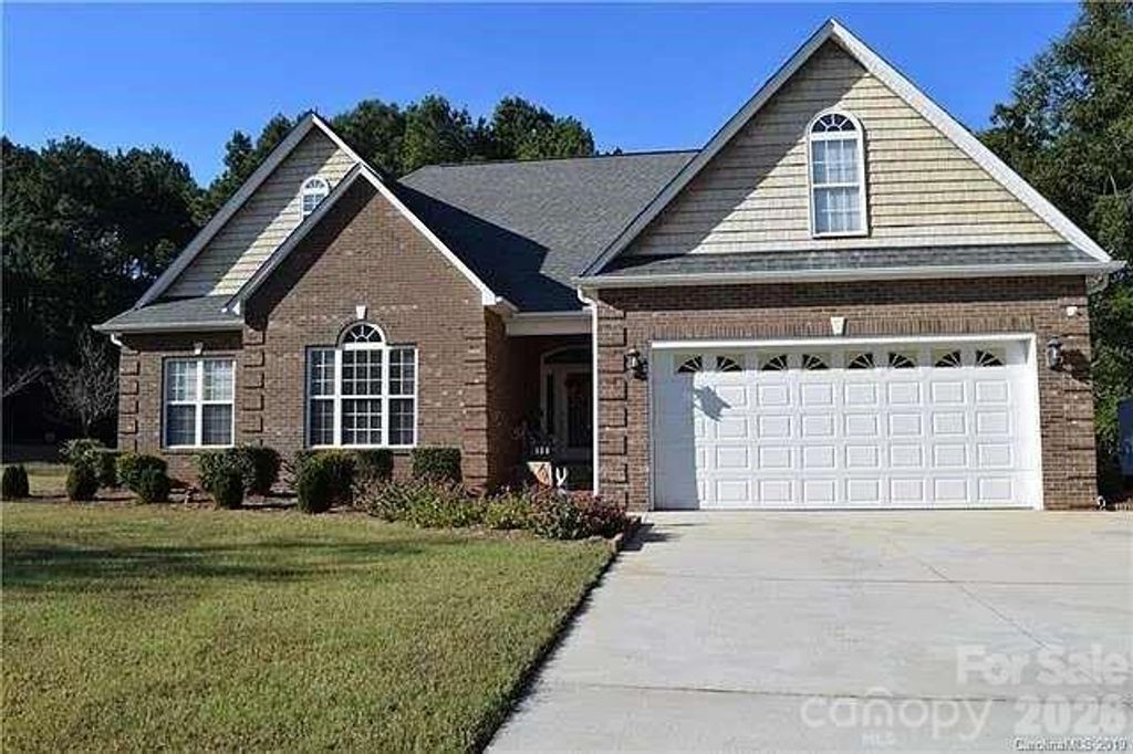 136 Gibralter Point Road, Dallas, NC 28034