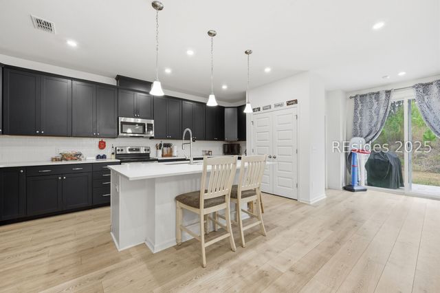 48 Hartwell Rd, Bluffton, SC 29910