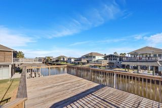 41 Dolphin Street, Bayou Vista, TX 77563