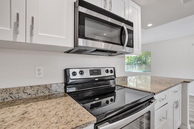 115 SW 1ST Avenue 1, Boynton Beach, FL 33435