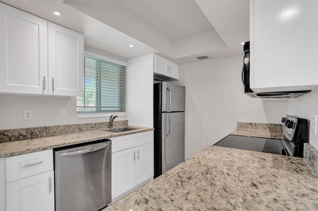 115 SW 1ST Avenue 1, Boynton Beach, FL 33435