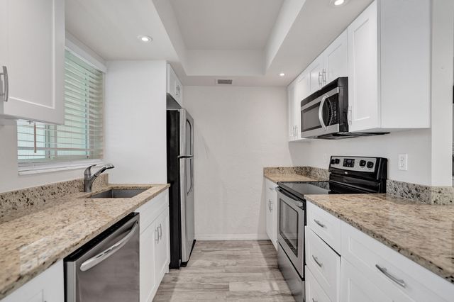 115 SW 1ST Avenue 1, Boynton Beach, FL 33435