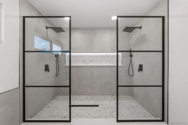 1544 La Vine Ln, Vista, CA 92084