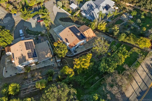 1544 La Vine Ln, Vista, CA 92084