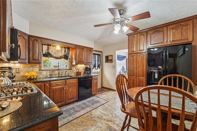 2691 Harlansburg Rd, Scott Twp, PA 16101