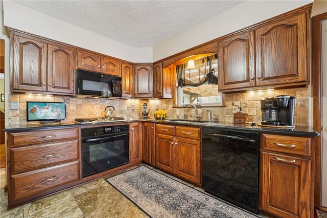 2691 Harlansburg Rd, Scott Twp, PA 16101