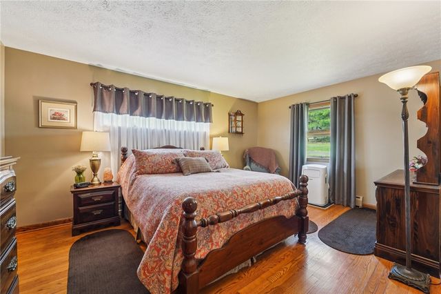 2691 Harlansburg Rd, Scott Twp, PA 16101