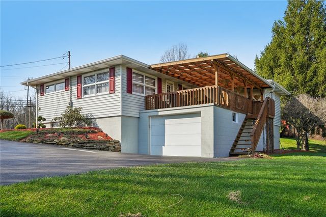 2691 Harlansburg Rd, Scott Twp, PA 16101