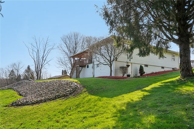 2691 Harlansburg Rd, Scott Twp, PA 16101