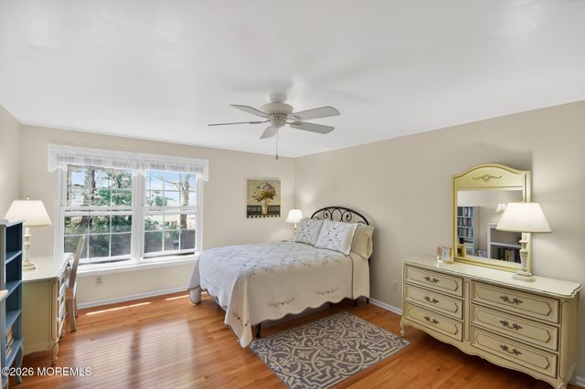 11 Moss Haven Way, Howell, NJ 07731