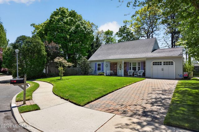 11 Moss Haven Way, Howell, NJ 07731