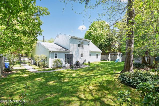 11 Moss Haven Way, Howell, NJ 07731