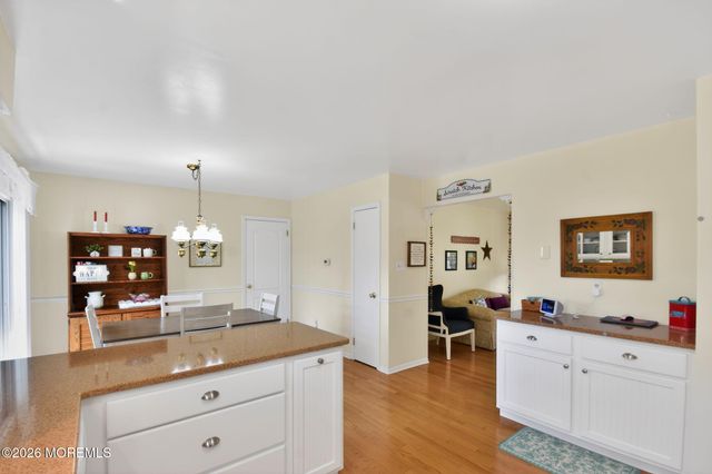 11 Moss Haven Way, Howell, NJ 07731