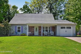 11 Moss Haven Way, Howell, NJ 07731