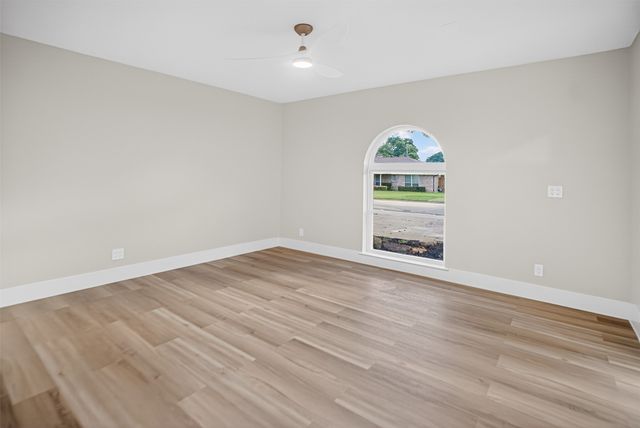 1716 Cynthia Lane, Hurst, TX 76054