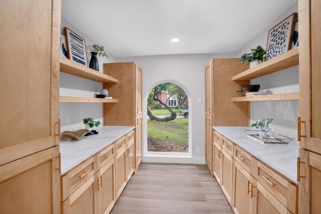 1716 Cynthia Lane, Hurst, TX 76054