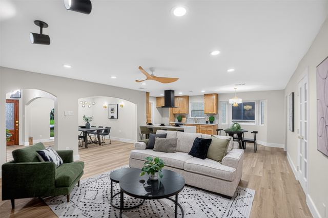 1716 Cynthia Lane, Hurst, TX 76054