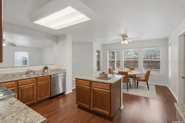 11004 Forest Pass, Live Oak, TX 78233