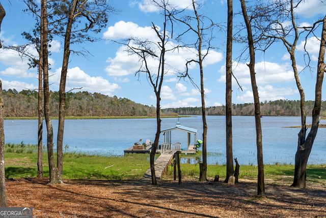 4 Grayson Point, Hogansville, GA 30230