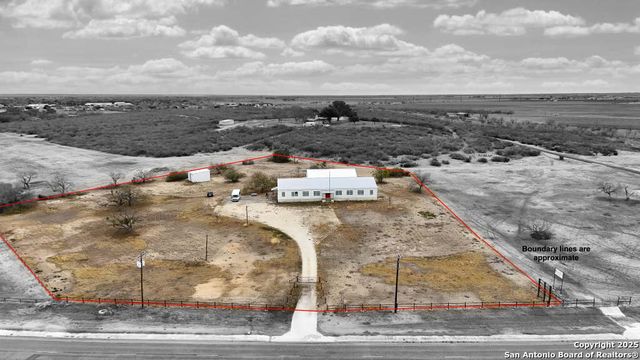 2903 HIGHWAY 90, Hondo, TX 78861