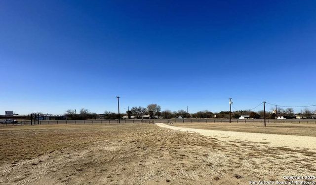 2903 HIGHWAY 90, Hondo, TX 78861