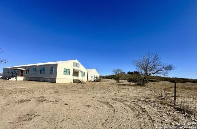 2903 HIGHWAY 90, Hondo, TX 78861