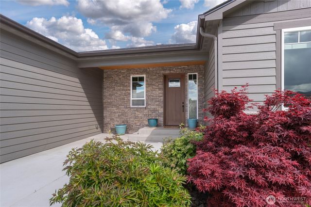 755 S Perry Avenue, East Wenatchee, WA 98802