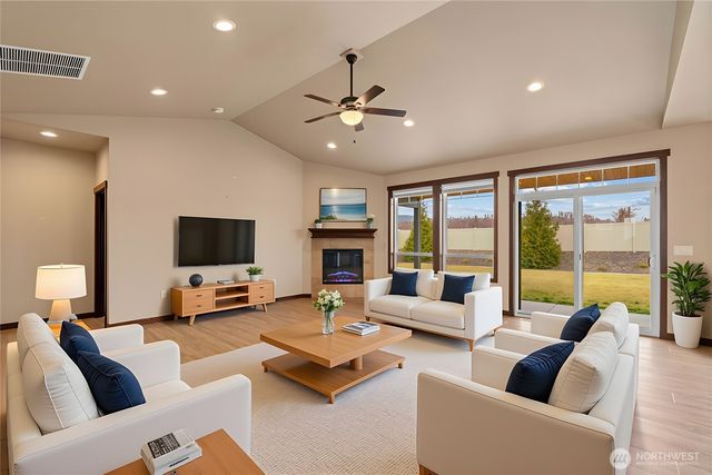 755 S Perry Avenue, East Wenatchee, WA 98802