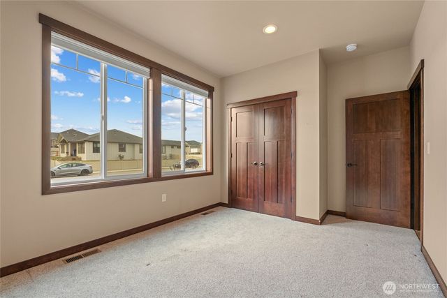 755 S Perry Avenue, East Wenatchee, WA 98802