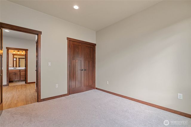 755 S Perry Avenue, East Wenatchee, WA 98802