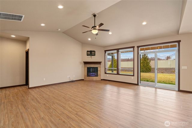 755 S Perry Avenue, East Wenatchee, WA 98802