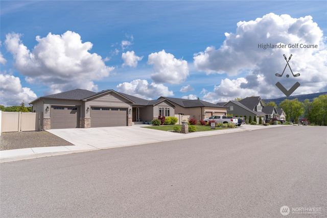 755 S Perry Avenue, East Wenatchee, WA 98802