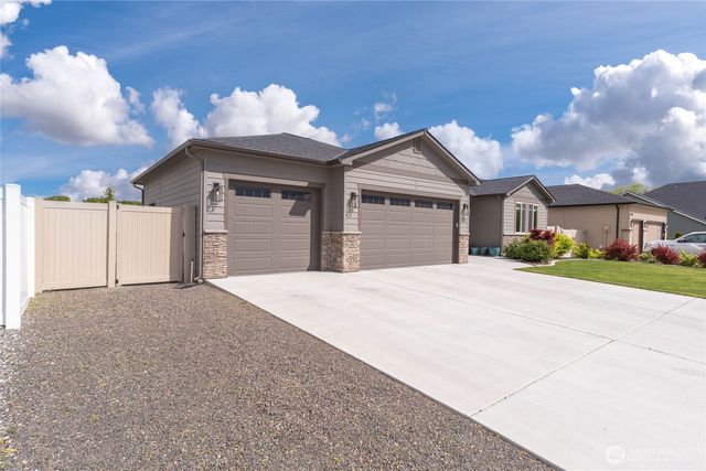 755 S Perry Avenue, East Wenatchee, WA 98802