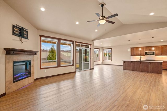 755 S Perry Avenue, East Wenatchee, WA 98802