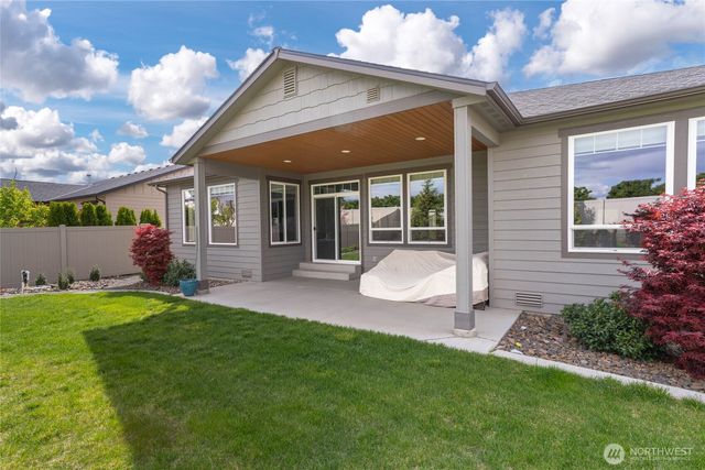 755 S Perry Avenue, East Wenatchee, WA 98802