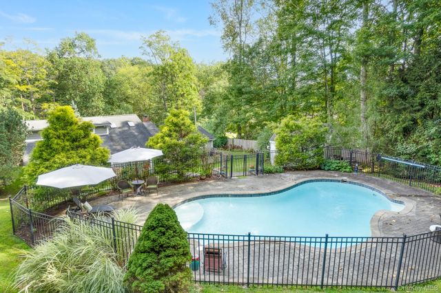 428 Union Valley Road, Mahopac, NY 10541