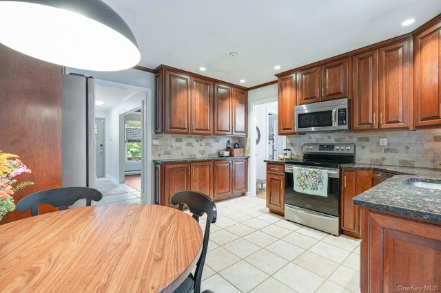 428 Union Valley Road, Mahopac, NY 10541