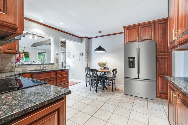 428 Union Valley Road, Mahopac, NY 10541