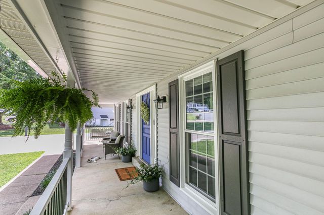 7303 LORD BARTON DR, Fredericksburg, VA 22407