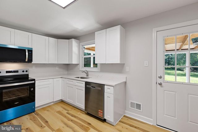 208 MENDELL PL, New Castle, DE 19720